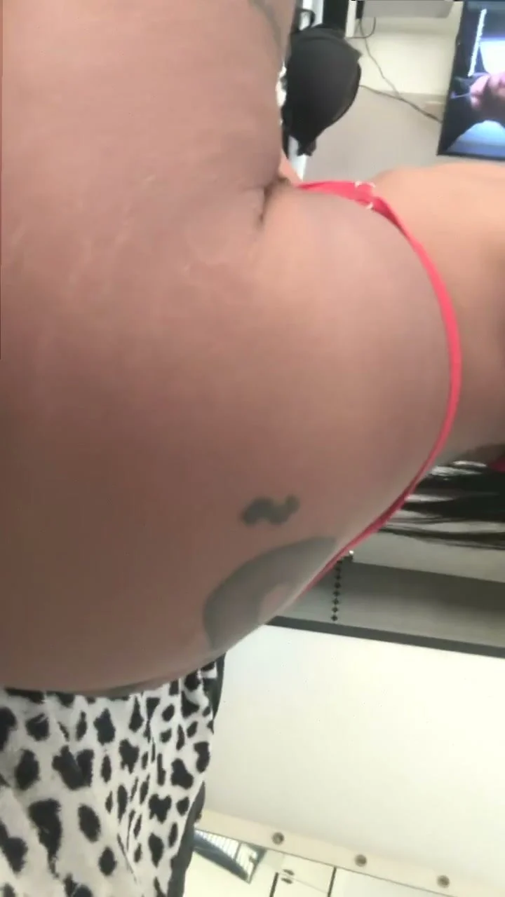 🔞 Dirty gorgeous petite body teasing cum pussy nude 🍑💦 My OF image 3