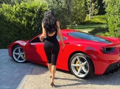 Kylie Jenner image 11