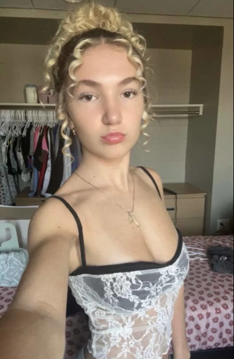 petite white girl image 14