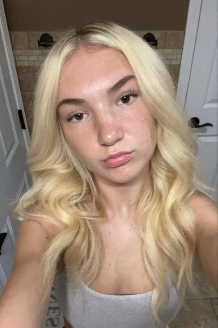 petite white girl image 19