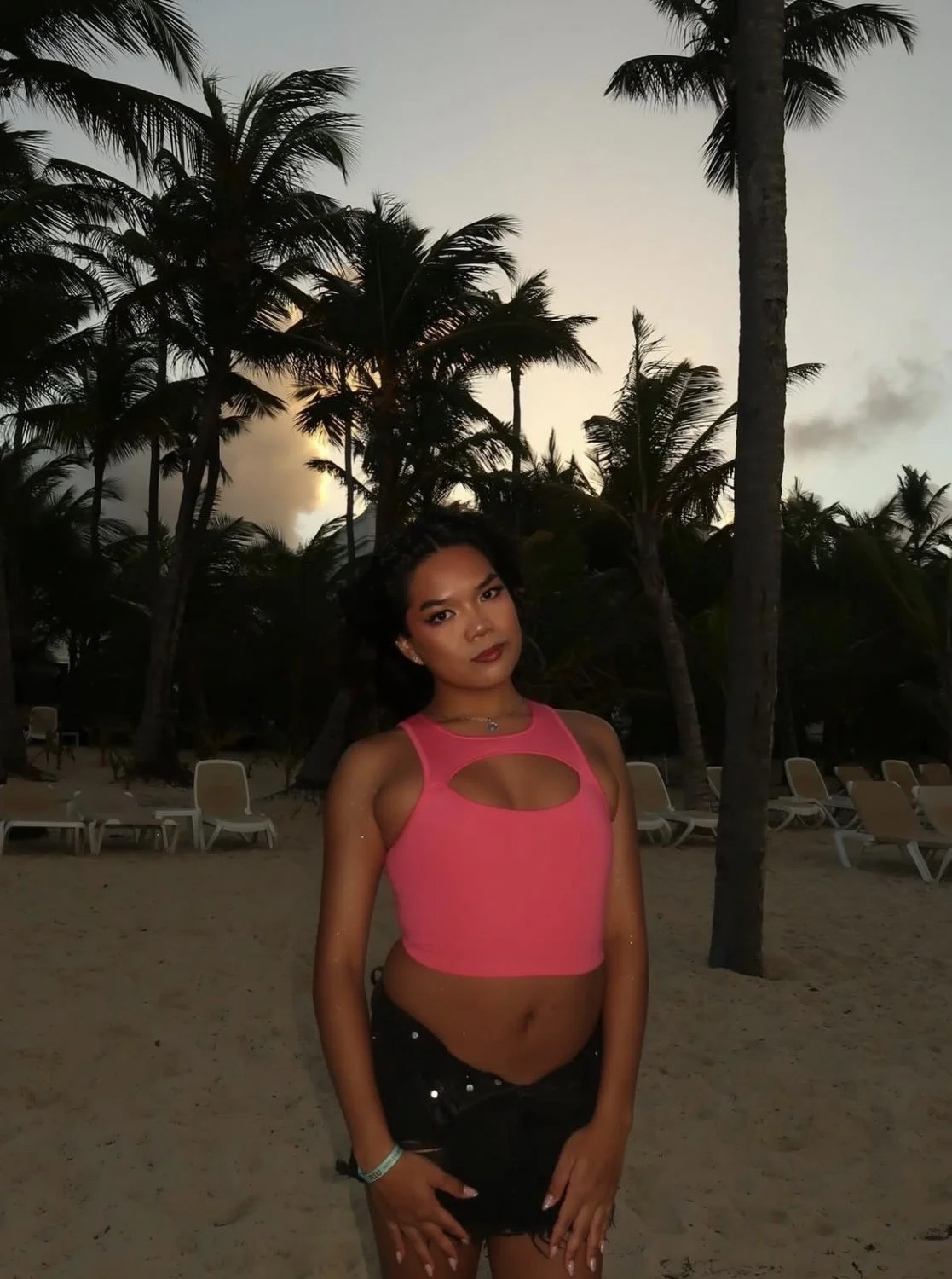 Filipina ladyboy let’s me fuck his ass main image