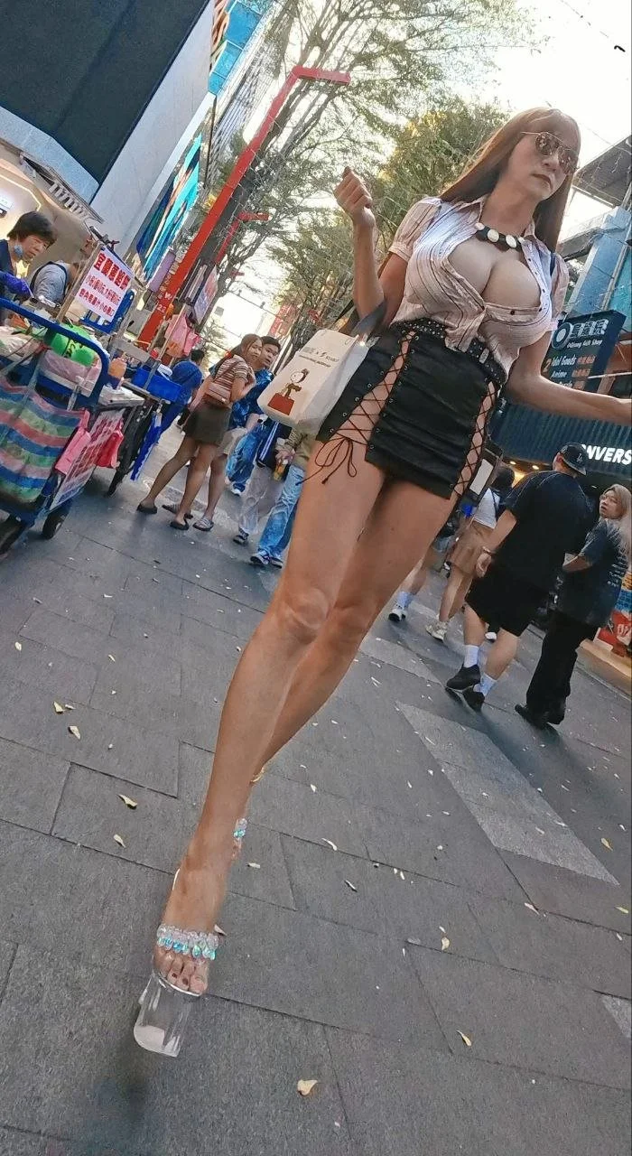 Chinese Exhibitionist CD 02 image 34
