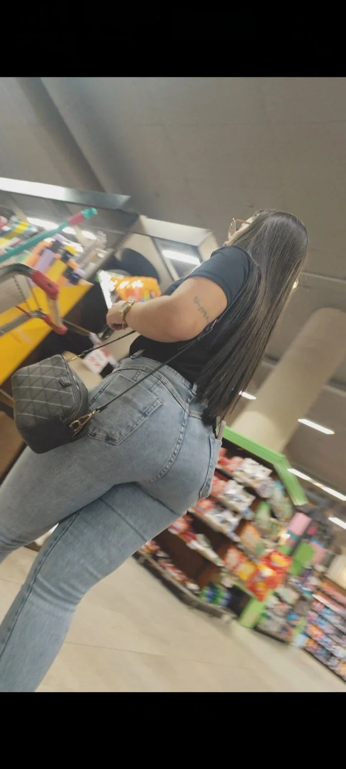 Ass in public 15 image 28