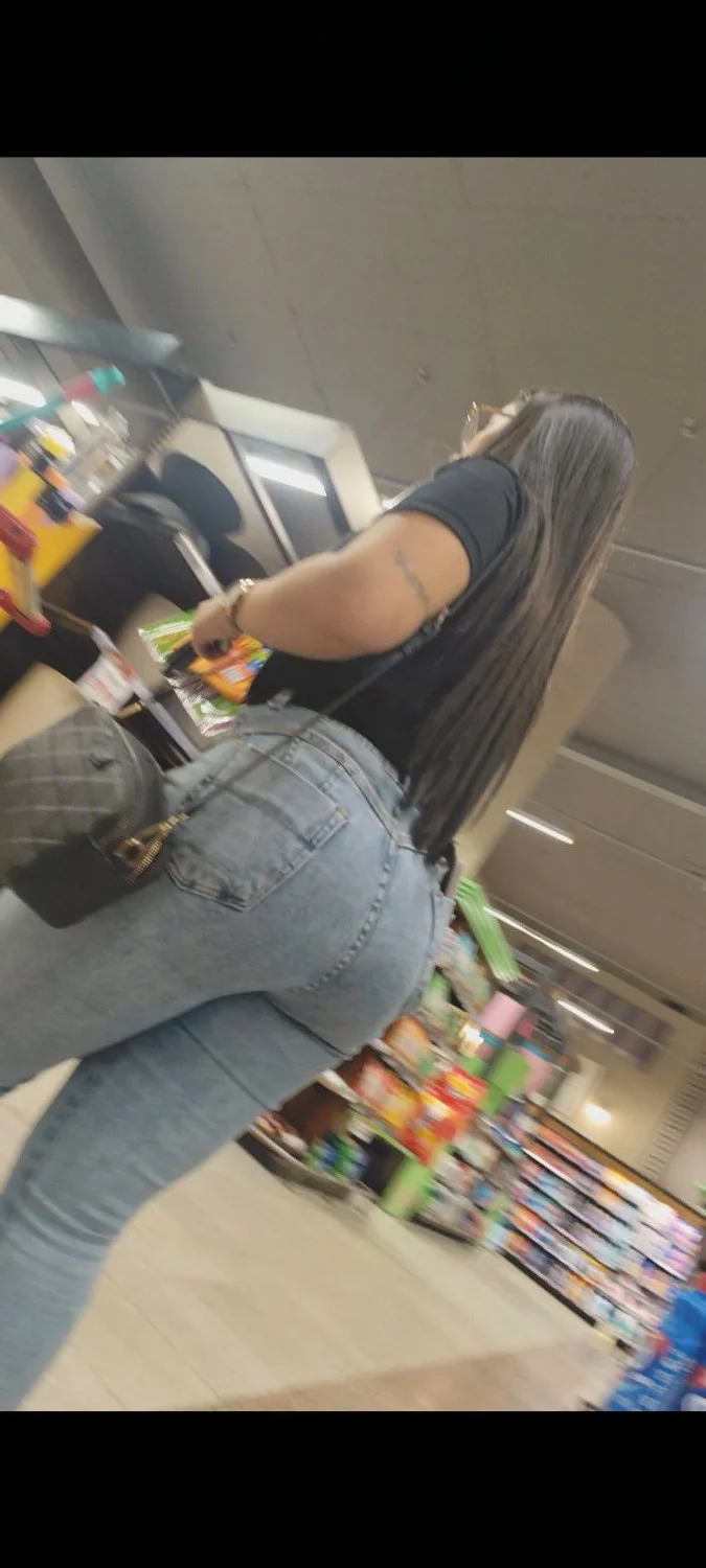 Ass in public 15 image 32