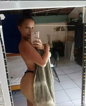 Le chuparias las tetas a esta putipobre tetona? Maria edielma image 12