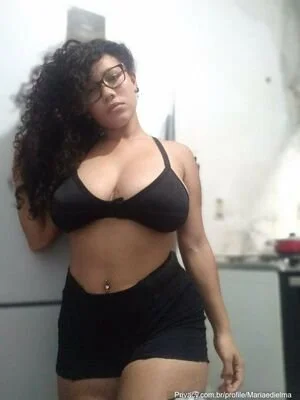 Le chuparias las tetas a esta putipobre tetona? Maria edielma image 18
