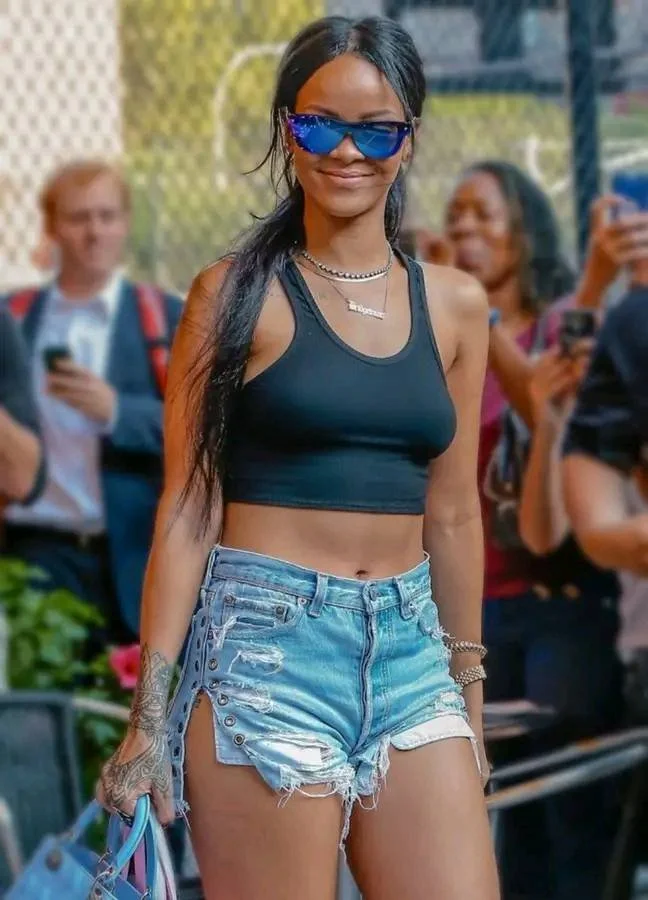 Rihanna image 36
