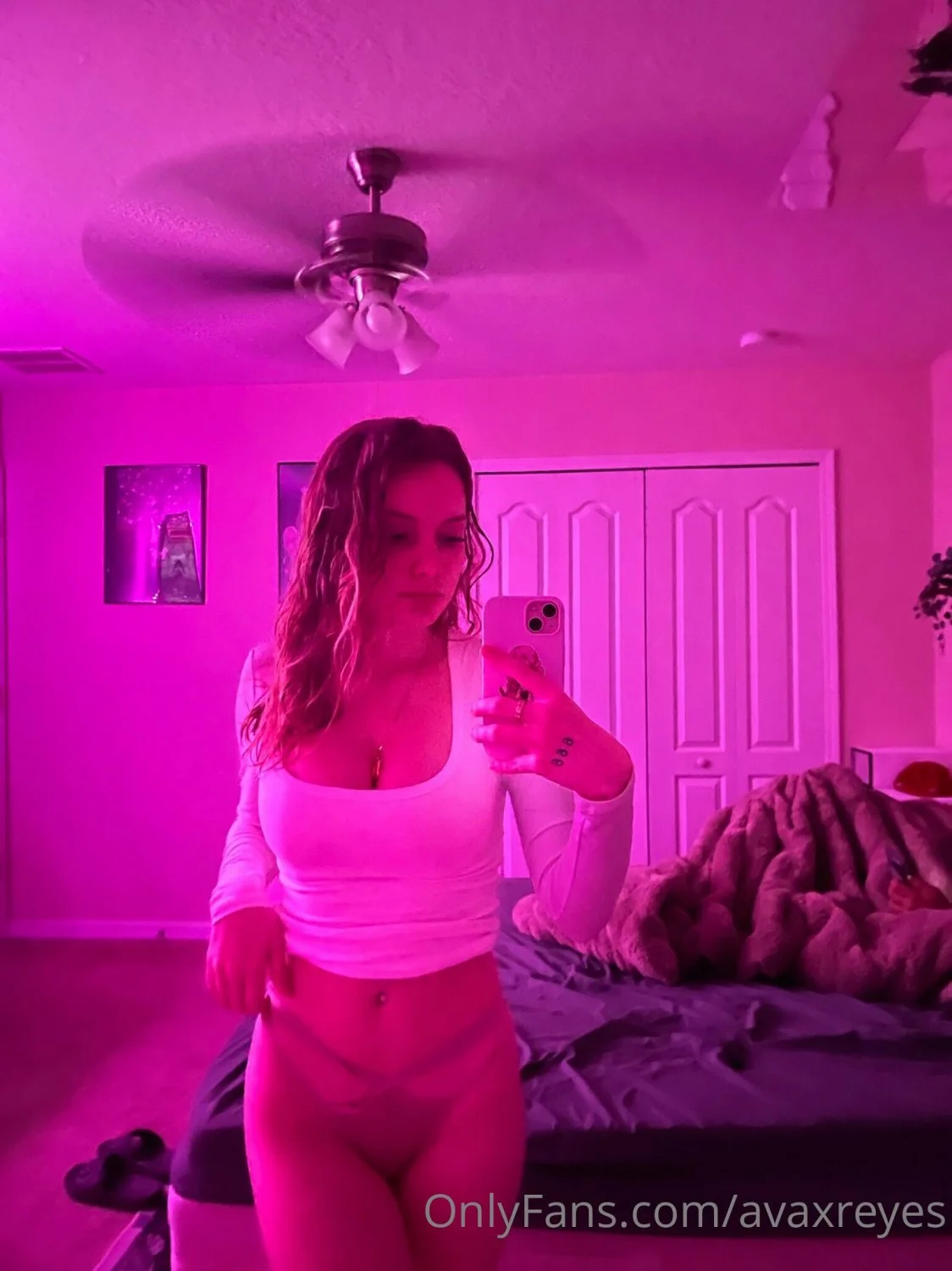 A-v-a-x-R-e-y-e-s image 49