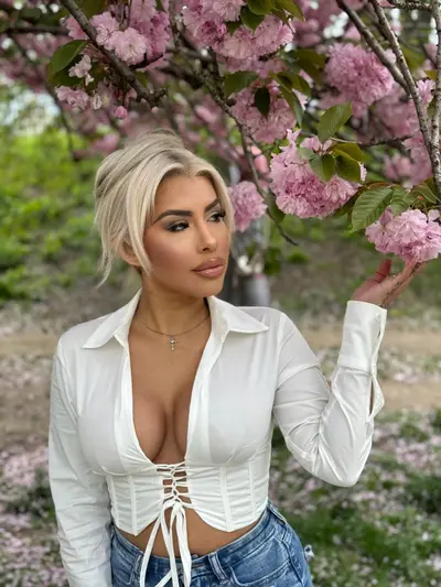 Christina 1st Set Hot Pics cover image