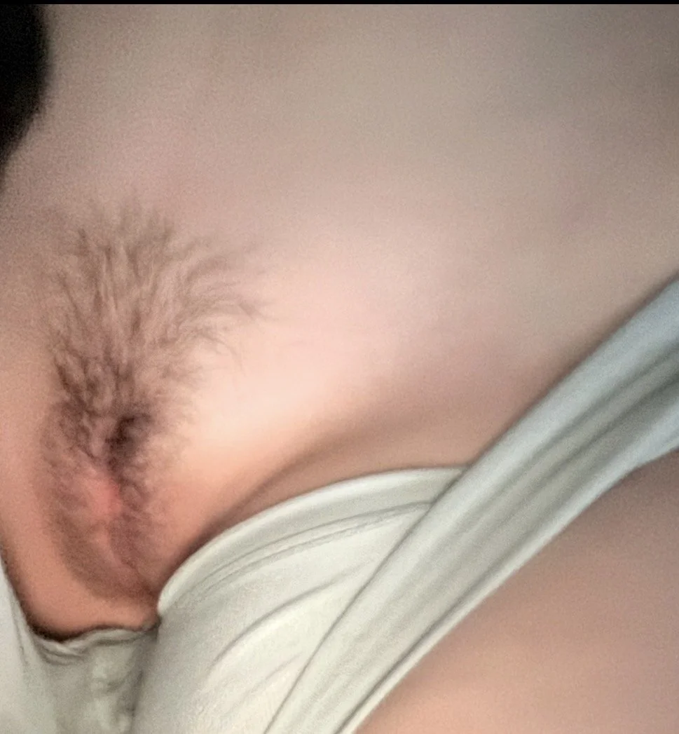 sleeping sister creepshot image 3