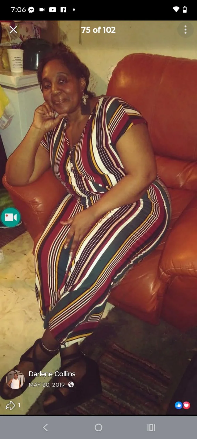 Thick ass stranger granny spreading ass cheeks to the Dick flash... main image