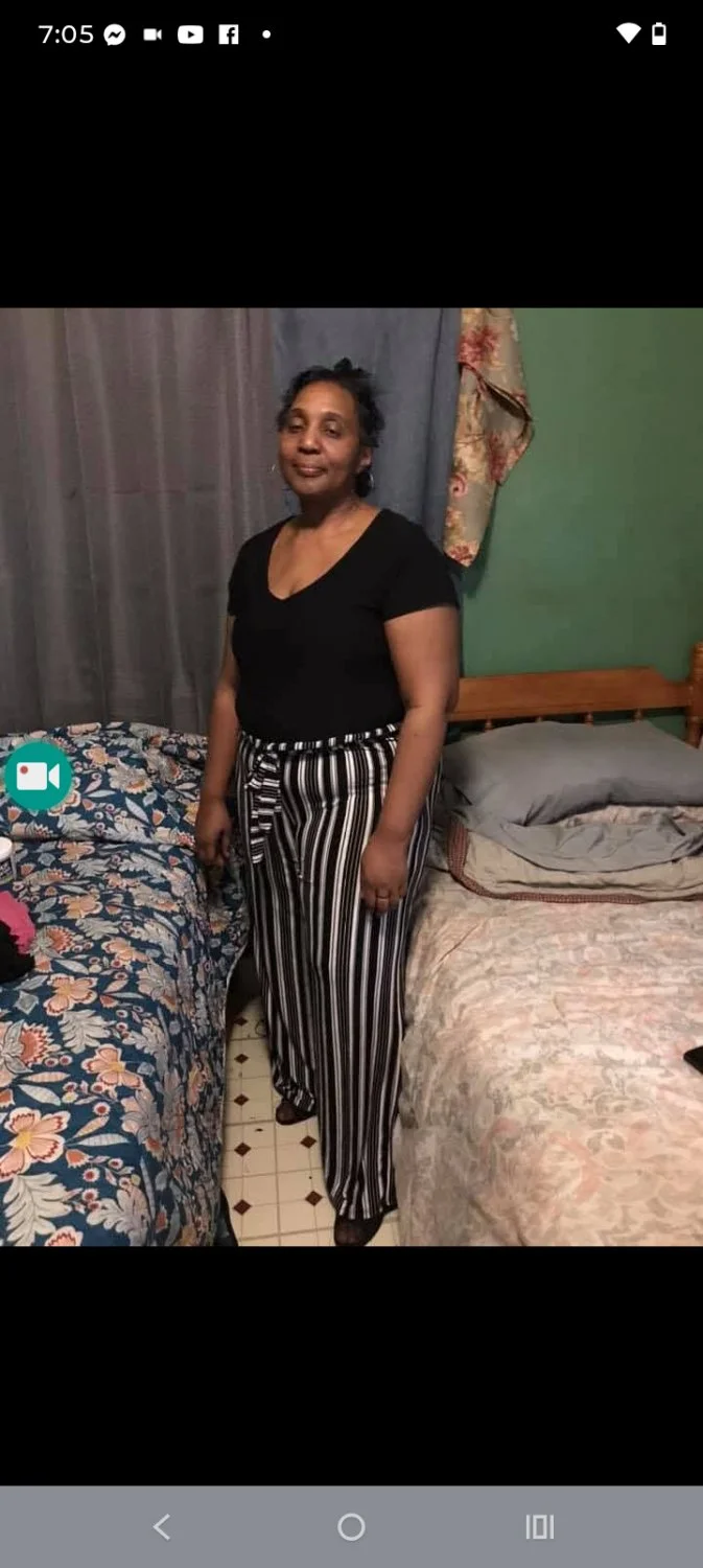 Thick ass stranger granny spreading ass cheeks to the Dick flash... image 2