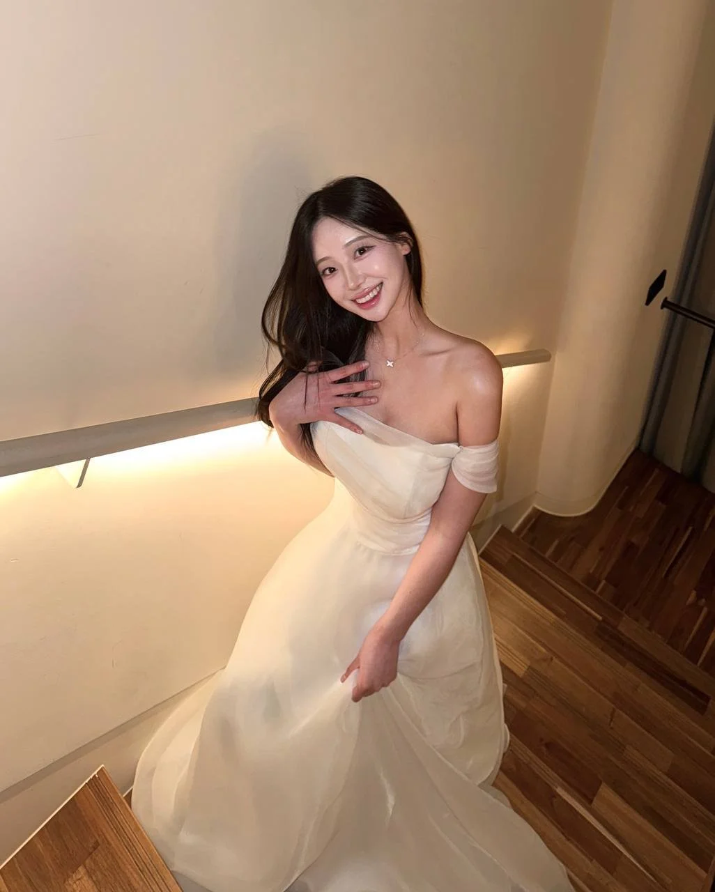 Korean Cheerleader Suhan image 7