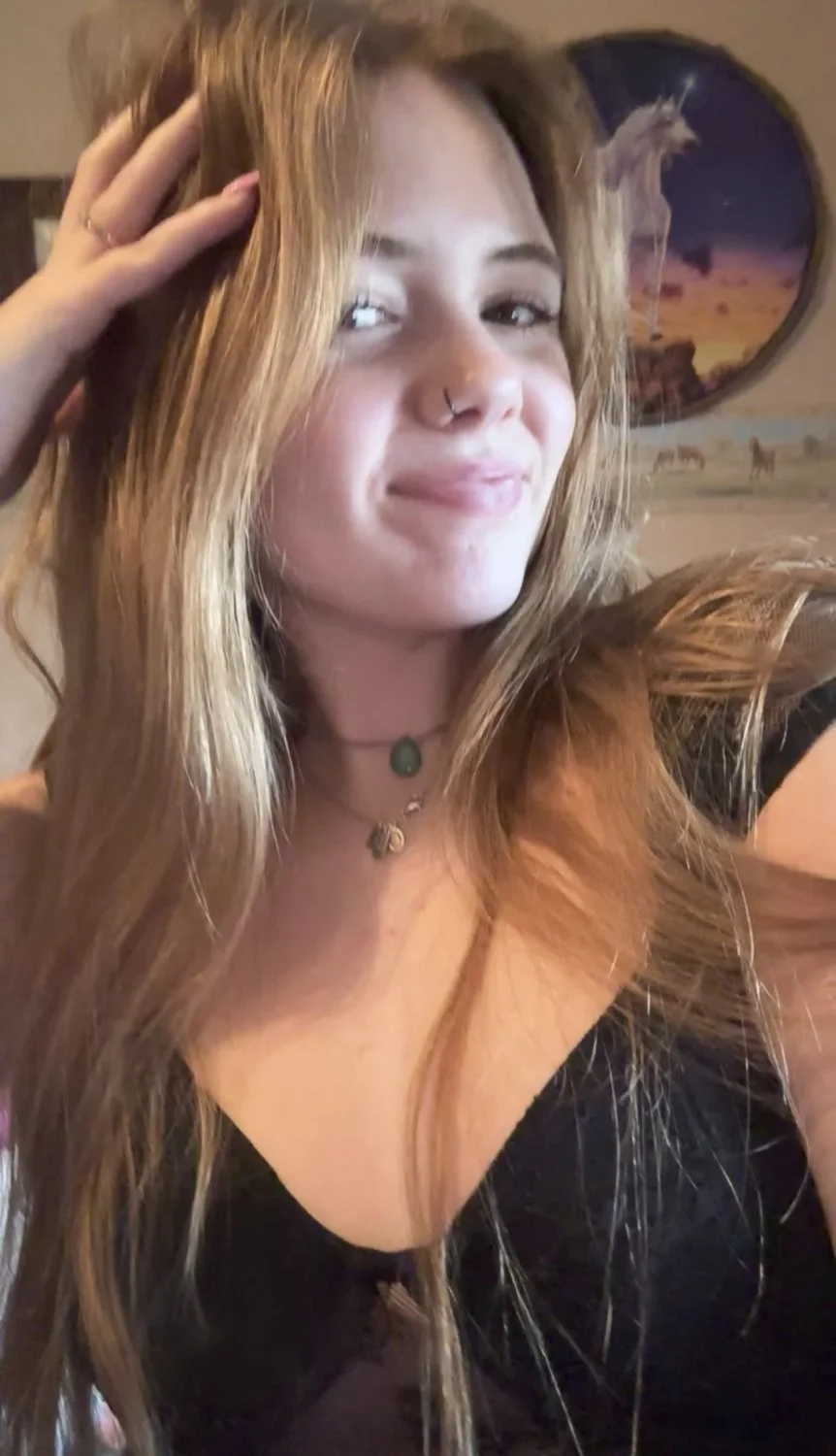 Thick American snowbunny Brandie image 24
