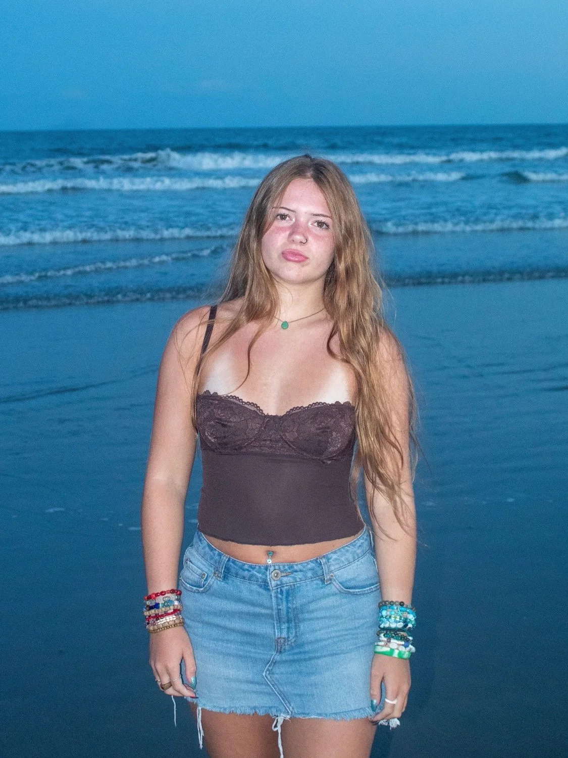 Thick American snowbunny Brandie image 3