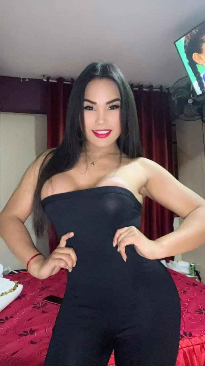 CRISS TRANS PERUANA SEXY image 13