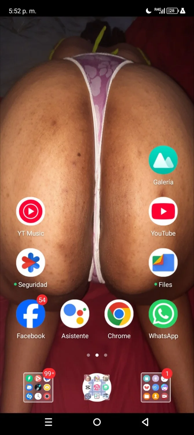 #2- Muchos hombres usan a mi novia como fondo de pantalla image 27