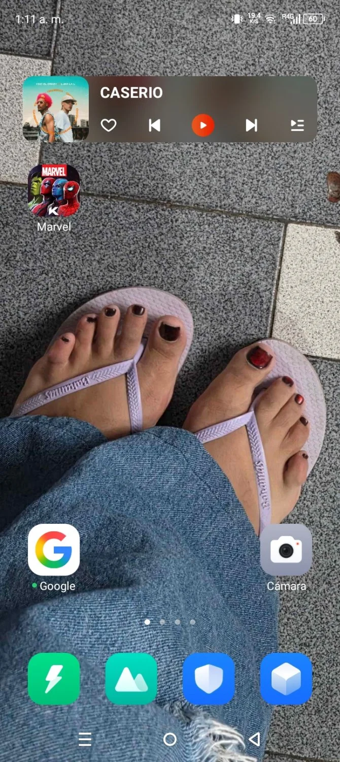 #2- Muchos hombres usan a mi novia como fondo de pantalla image 38
