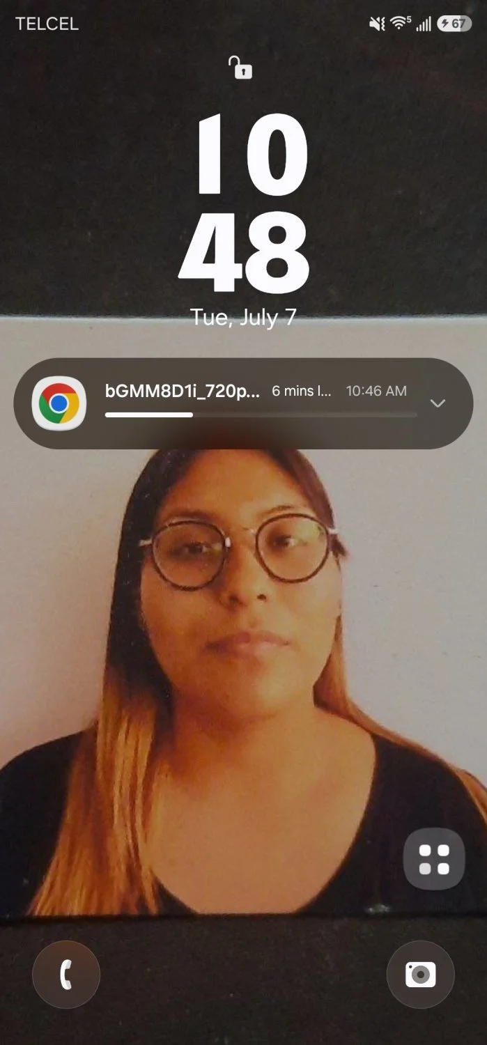 #2- Muchos hombres usan a mi novia como fondo de pantalla image 5
