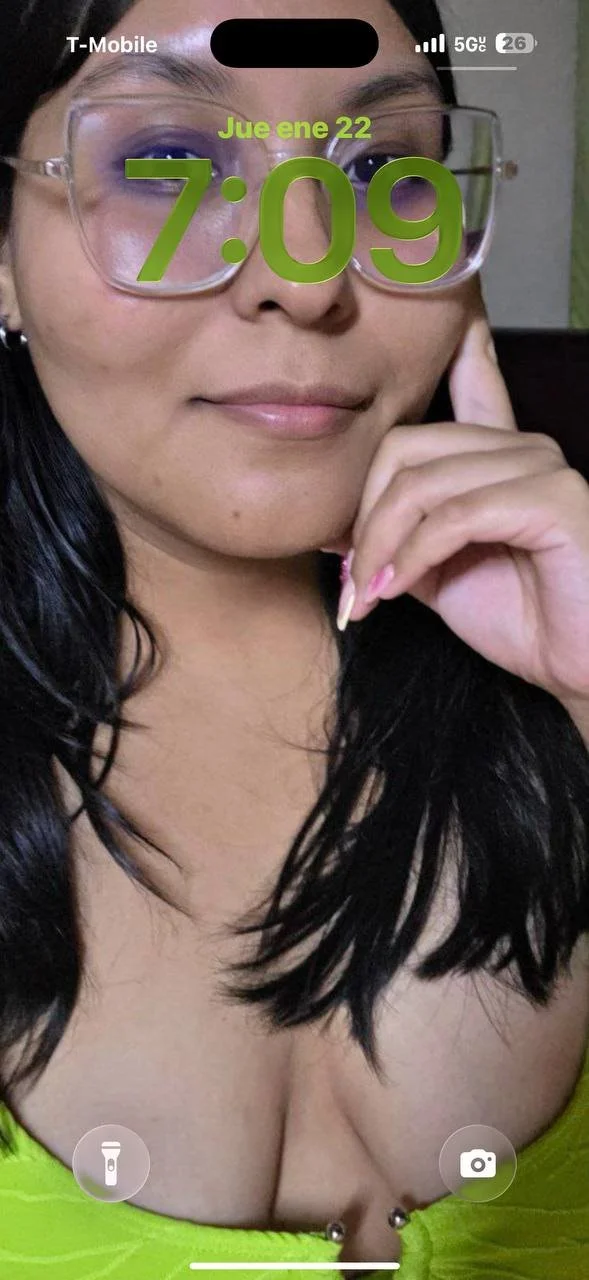 #2- Muchos hombres usan a mi novia como fondo de pantalla image 8