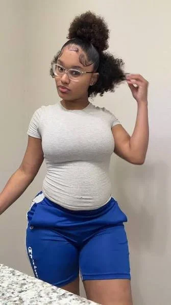 Gorgeous290 image 3