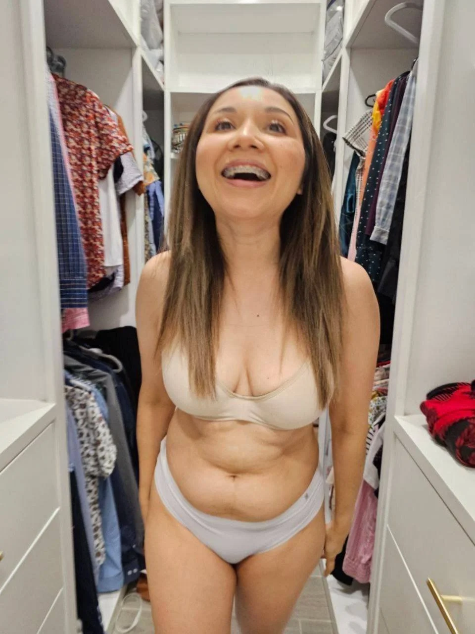 Mariana rica Milf super quemada image 11