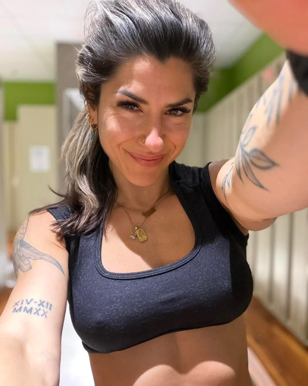 Vanessa.. Une charrue qui veut juste que tu lui beurre la face image 14