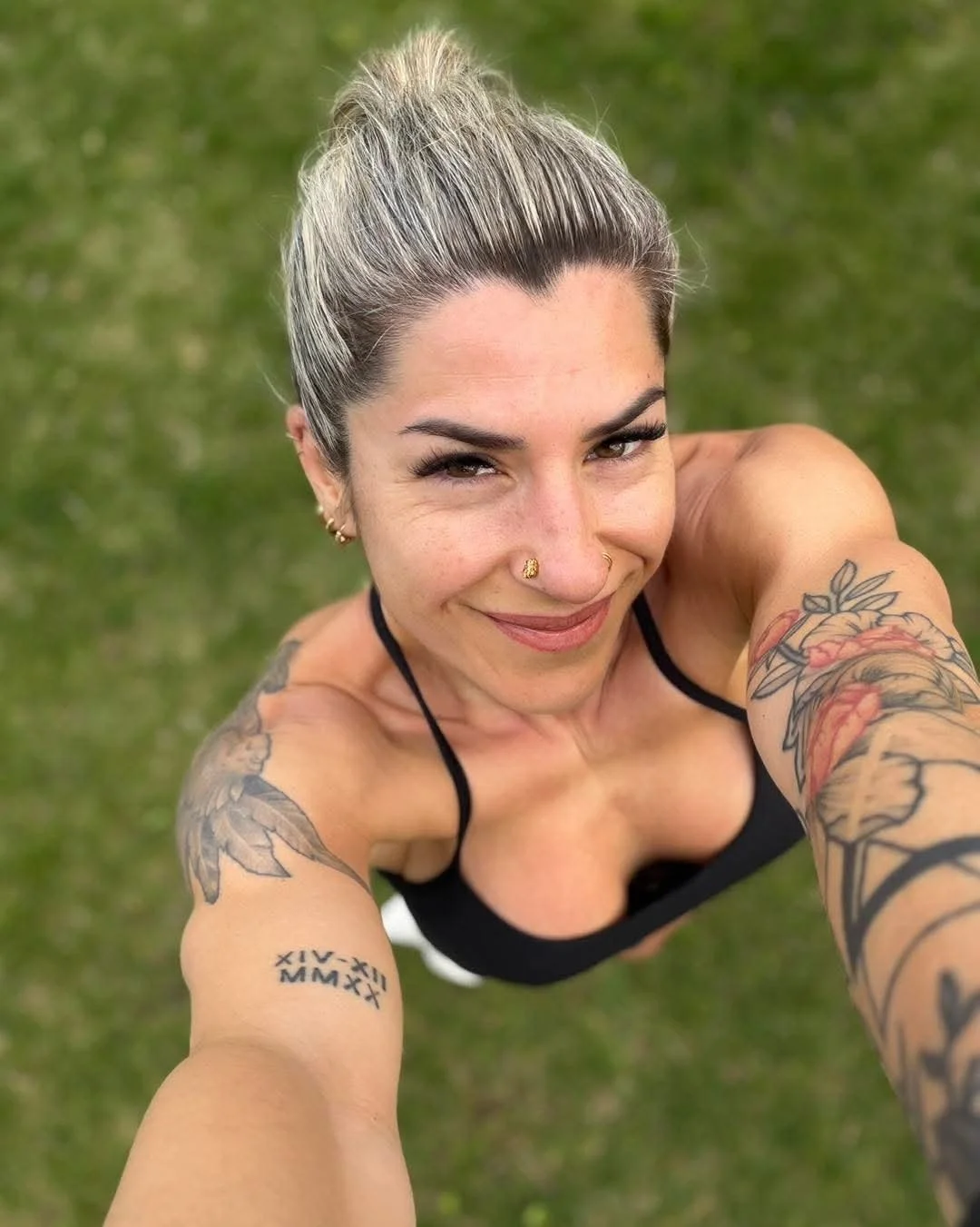 Vanessa.. Une charrue qui veut juste que tu lui beurre la face image 18