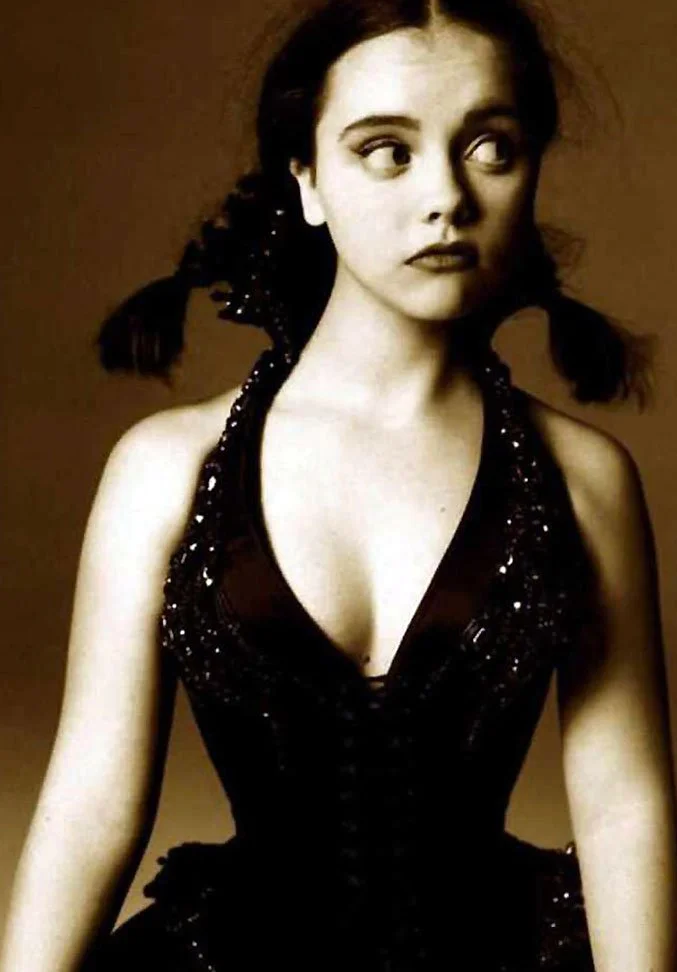 Christina Ricci🇺🇸 image 9