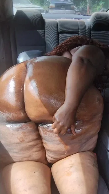 Th1ck Matur3 eb0nY bBw bootY !! image 40