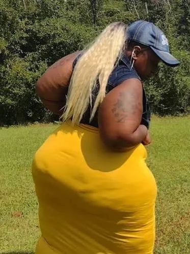 Th1ck Matur3 eb0nY bBw bootY !! image 5