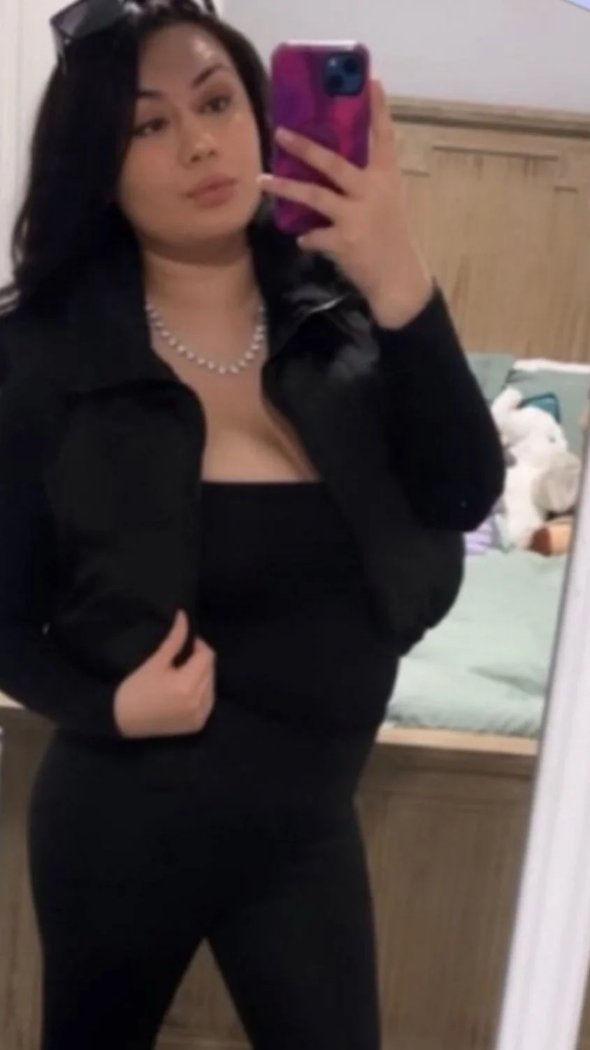 Chicago big titty thot image 9