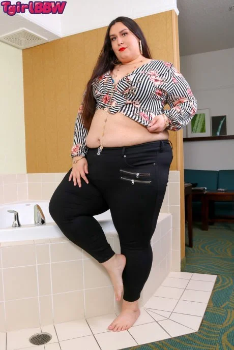 Ts BBW image 31