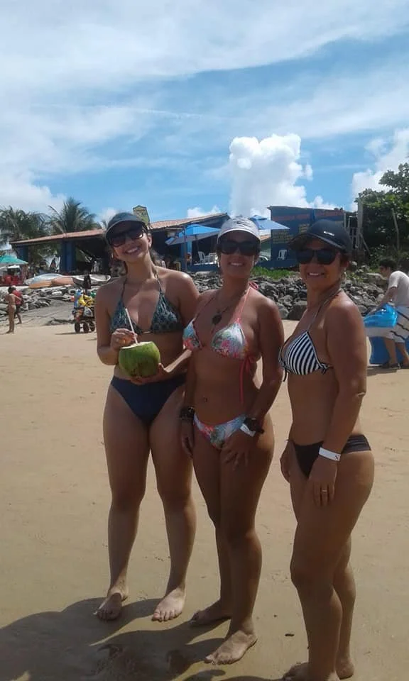 Delicia mulher de corno, deve foder muito gostoso. main image