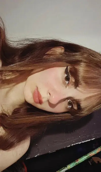 Novinha ruiva da buceta rosinha "sabor nesquik" vazada por inscrito!! Esse inscrito merece troféu 🏆 cover image