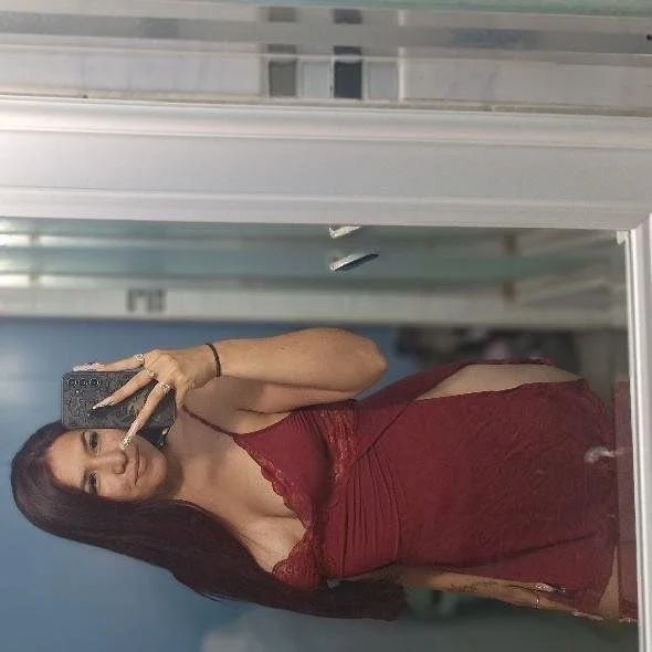 O amigo bebeu e deu mole com o celular. Sua namorada virou conteúdo para você image 2