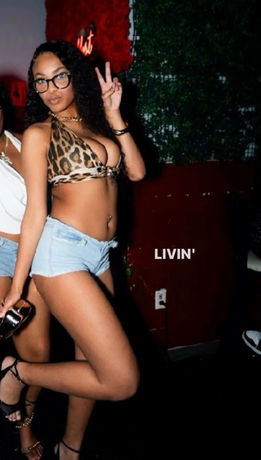 Lite skin Thot succ'n Dicc image 2