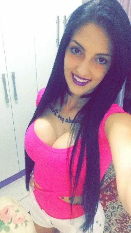 Larissa branquinha vazada image 3