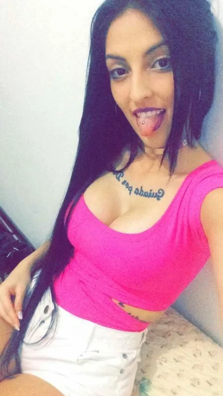 Larissa branquinha vazada image 4