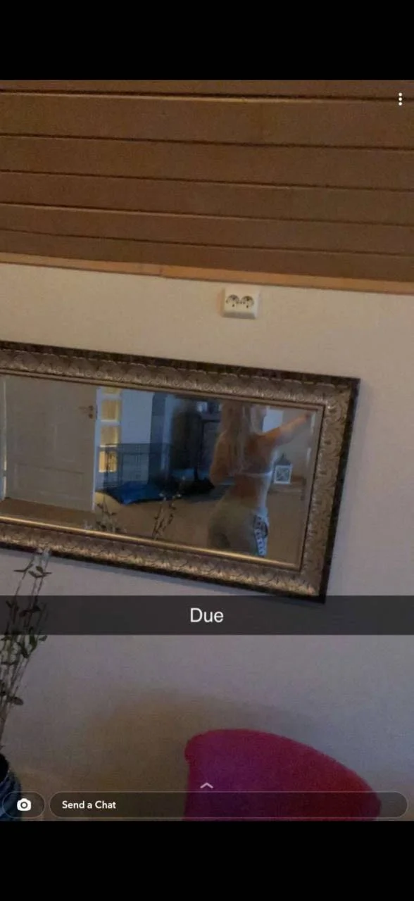 Blonde Snapchat teen sends nudes image 3