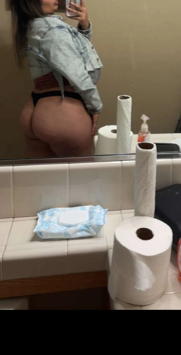 whore image 12
