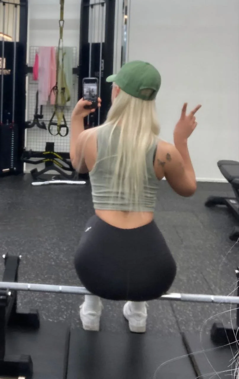 Asian slut begs to be seen image 2