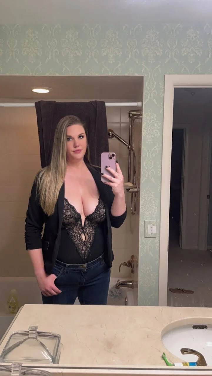 Cheating Ohio Whore Wife D@niell3 image 40
