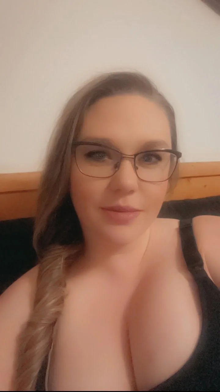 Cheating Ohio Whore Wife D@niell3 image 6