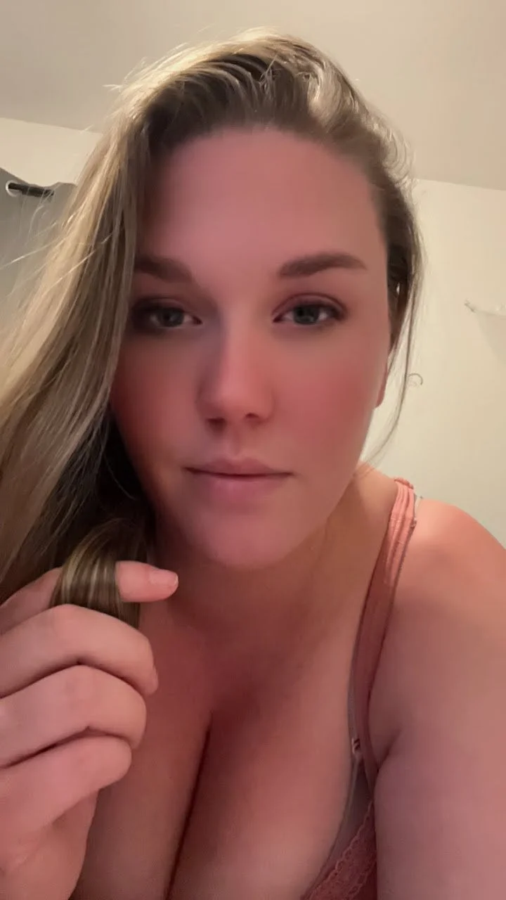 Cheating Ohio Whore Wife D@niell3 image 8
