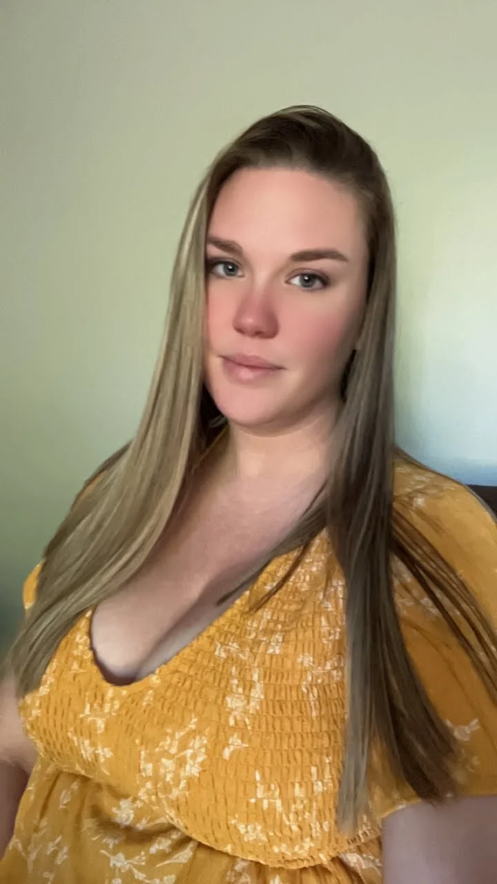 Cheating Ohio Whore Wife D@niell3 image 9