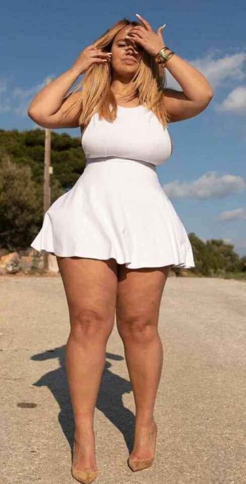 PAMELA ALEXANDRA image 28