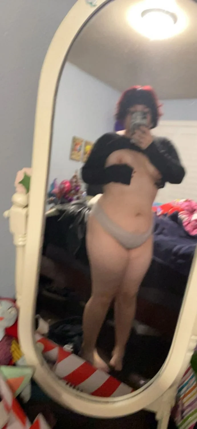 Sexy busty bitch needs BWC image 9