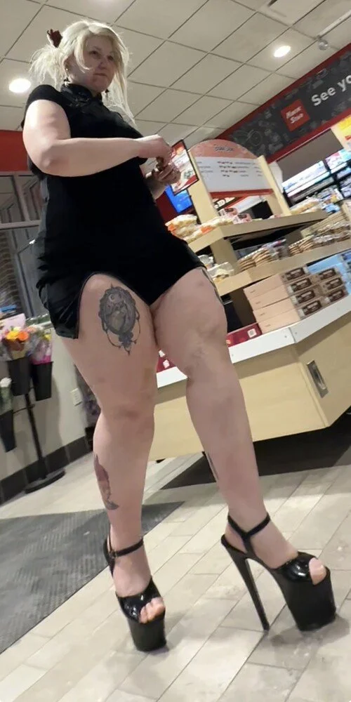 pawg milf image 1