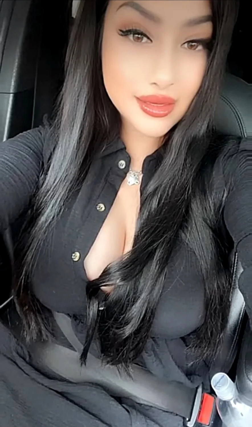 Anyone have her image 10